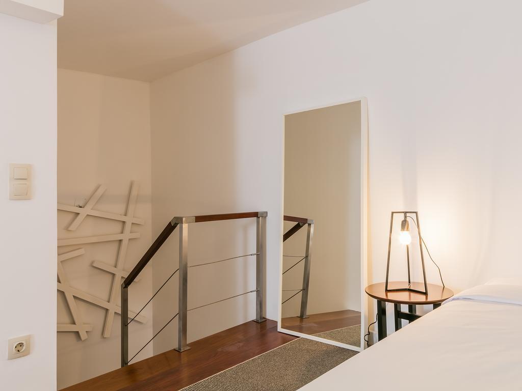 Stay In Apartments Порту Экстерьер фото