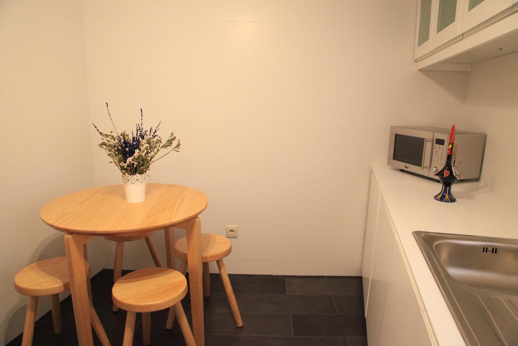 Stay In Apartments Порту Экстерьер фото